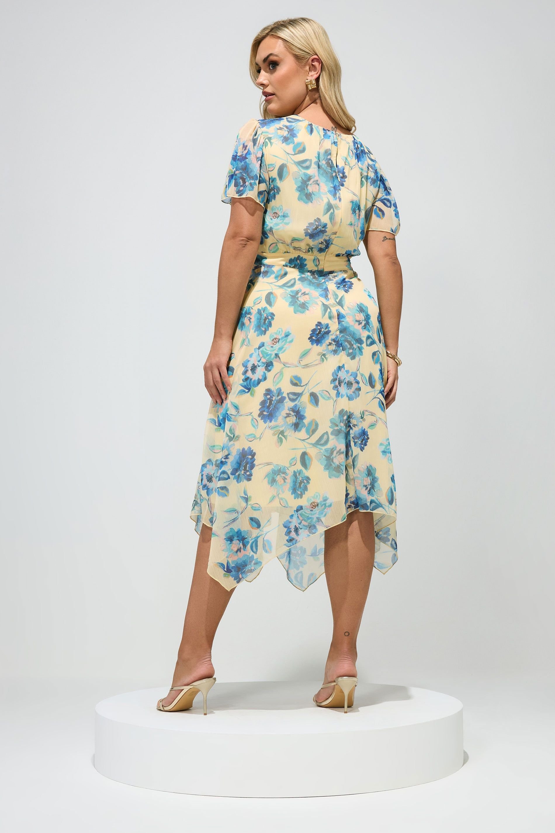 Yours Yours Women's Floral Ruffle Hem Dress in Yellow - 4