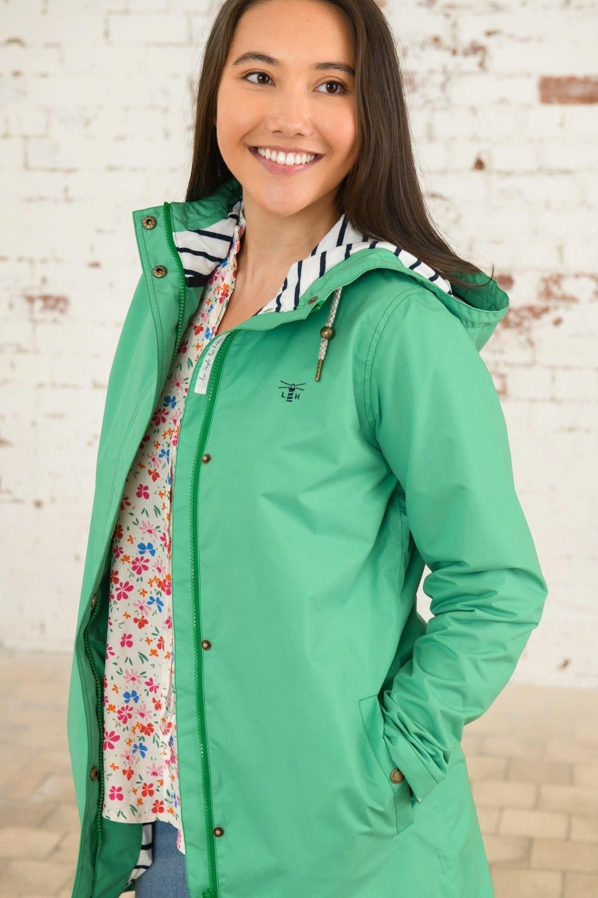 Lighthouse Clothing Lighthouse Clothing Women's Long Beachcomber Jacket Spring Summer Outdoor Coat in Pale Green - 2