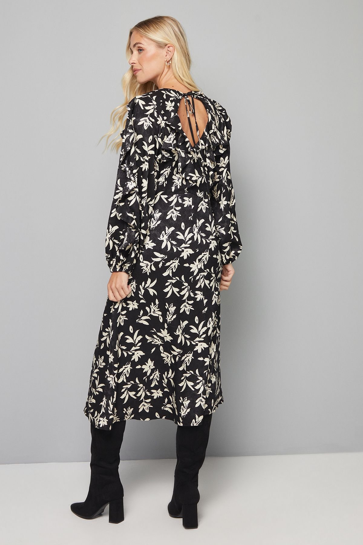 Wallis Wallis Women's Petite Floral Satin Jacquard Ruffle Midi Dress in Black - 3