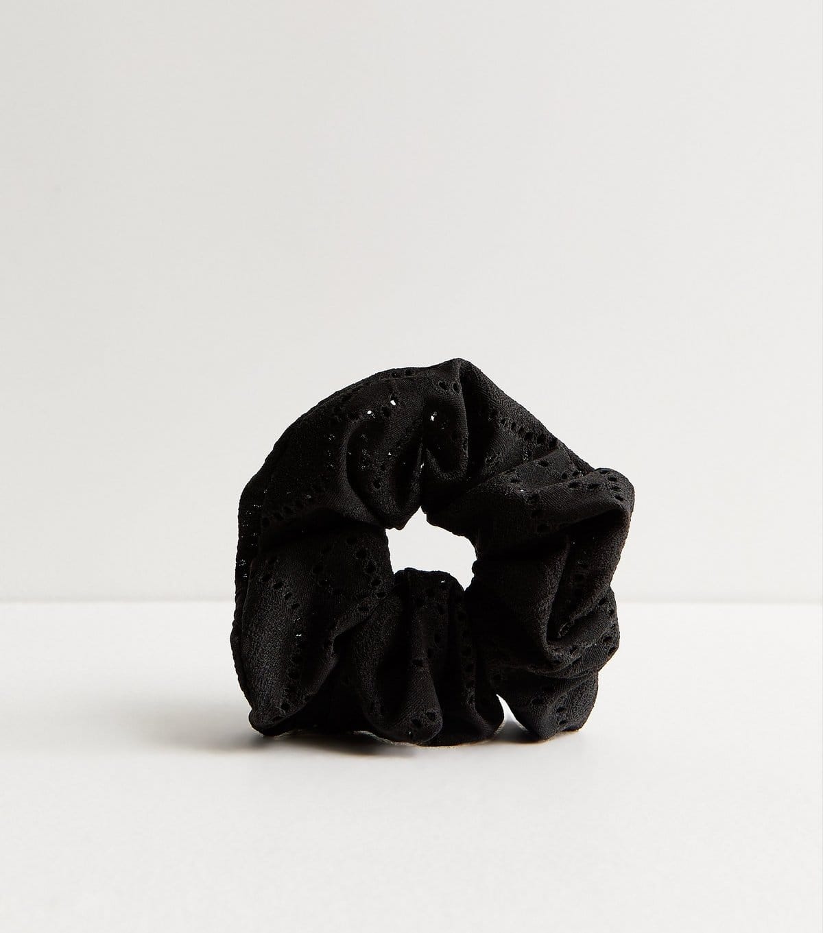 New Look Black Broderie Anglaise Oversized Scrunchie New Look - 1