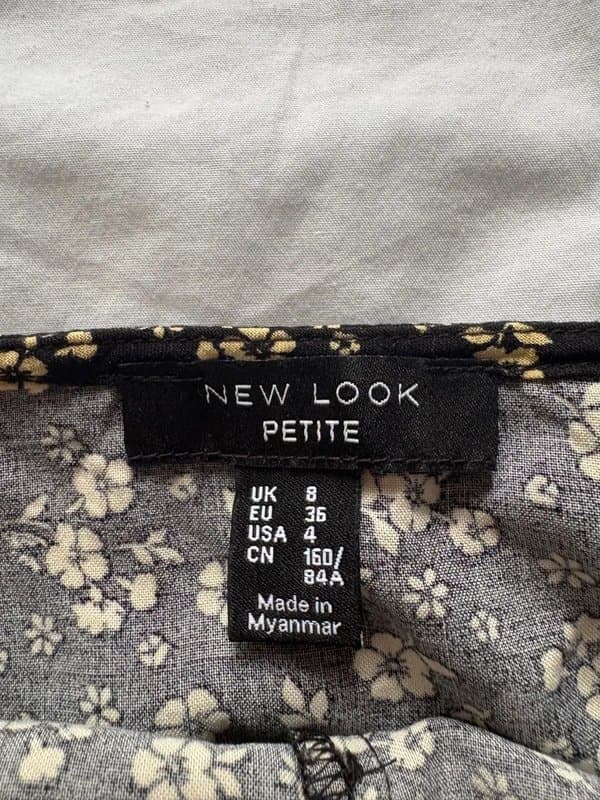 New Look New Look Petite Black Floral Playsuit