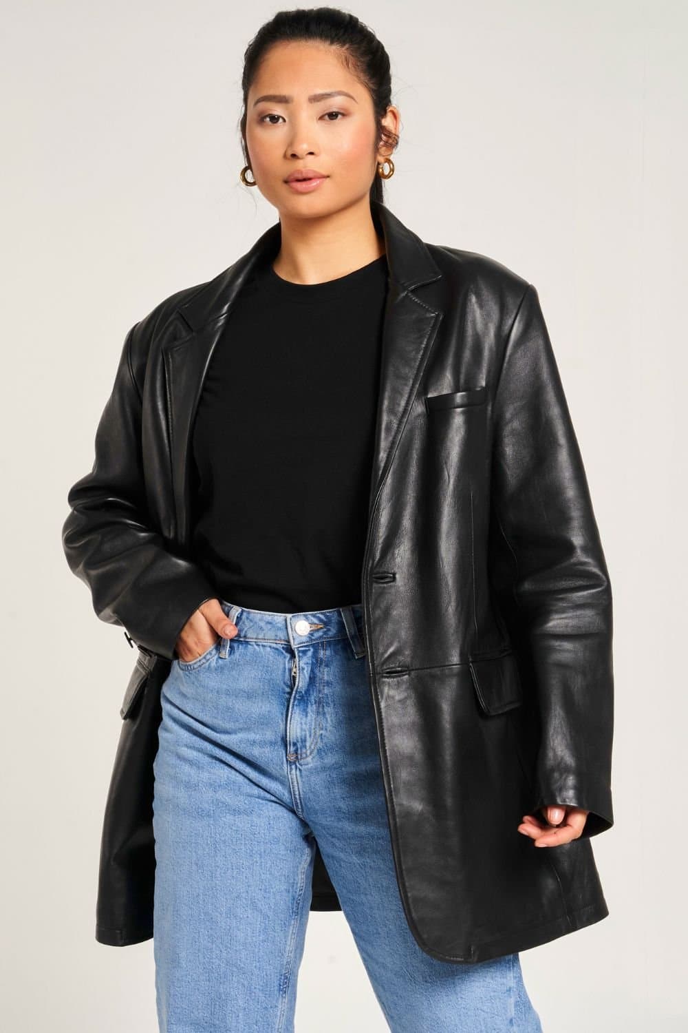 Barneys Originals Barneys Originals Women's Oversized Leather Blazer in Black
