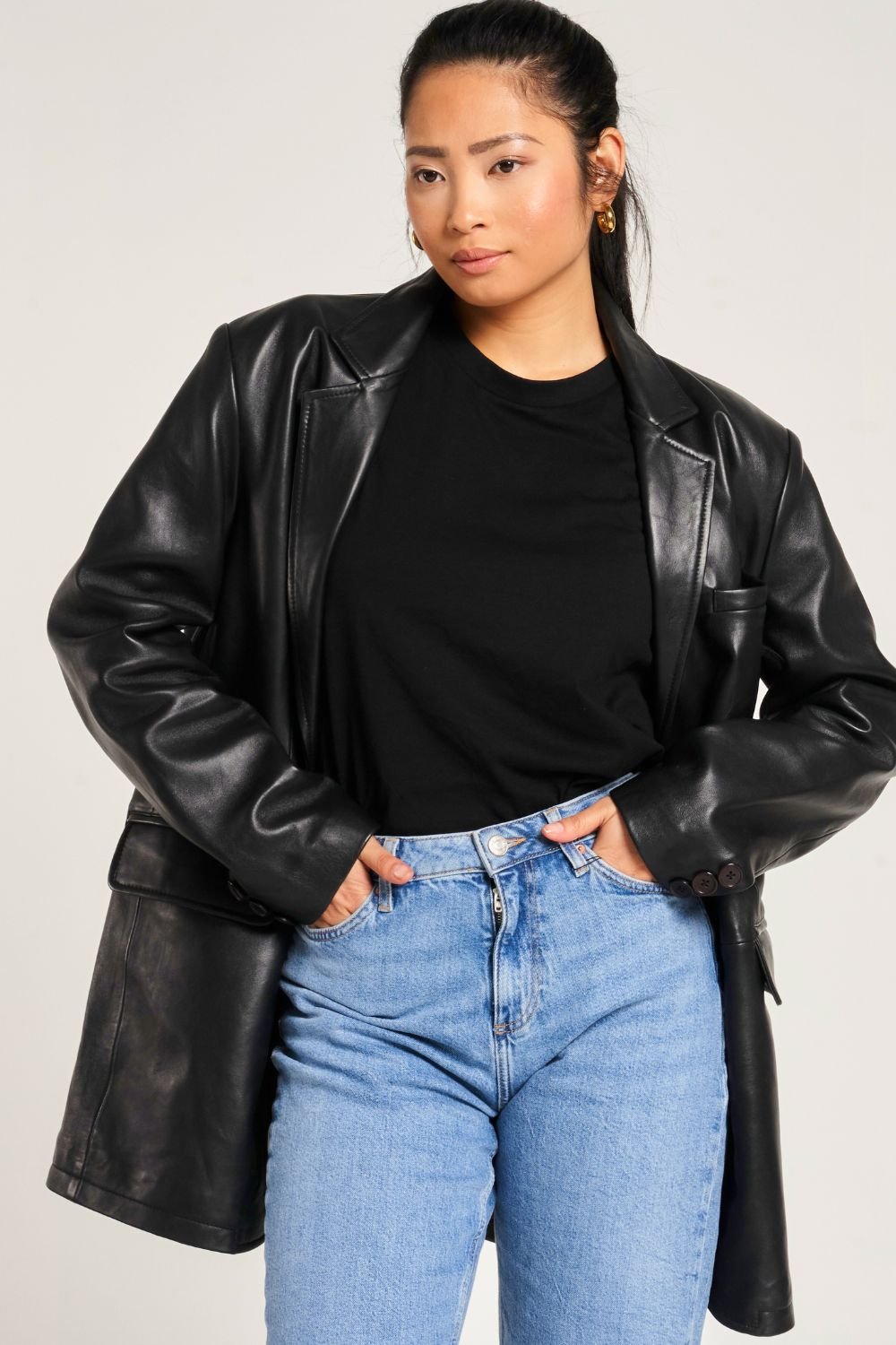 Barneys Originals Barneys Originals Women's Oversized Leather Blazer in Black - 4