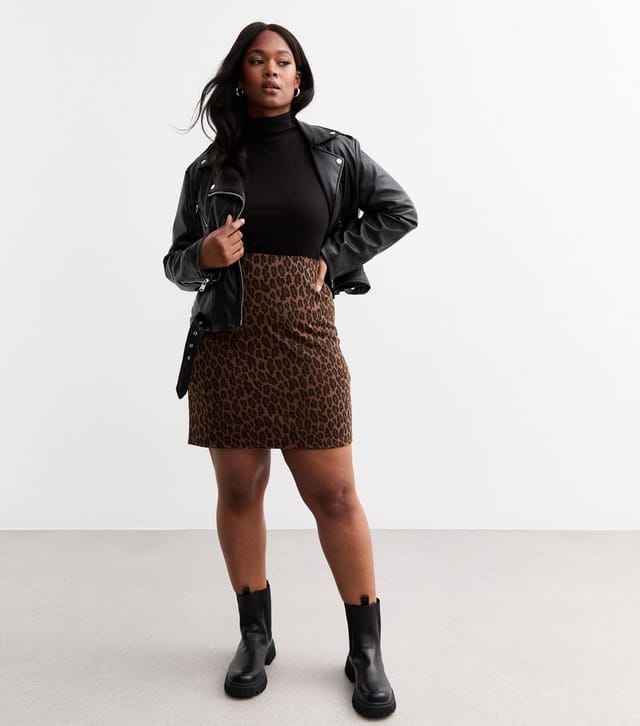 New Look Women's Plus Size Brown Leopard Print Jacquard Mini Skirt Curves New Look - 3