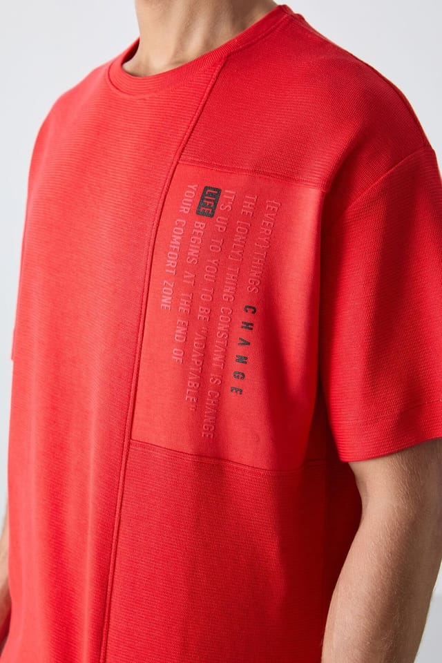Tommy Life Tommy Life Men's Oversized Printed Crew Neck T-shirt in Red - 3