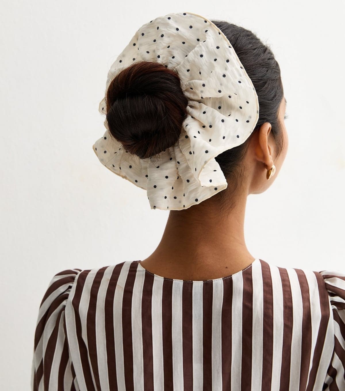New Look Cream Oversized Polka Dot Scrunchie New Look