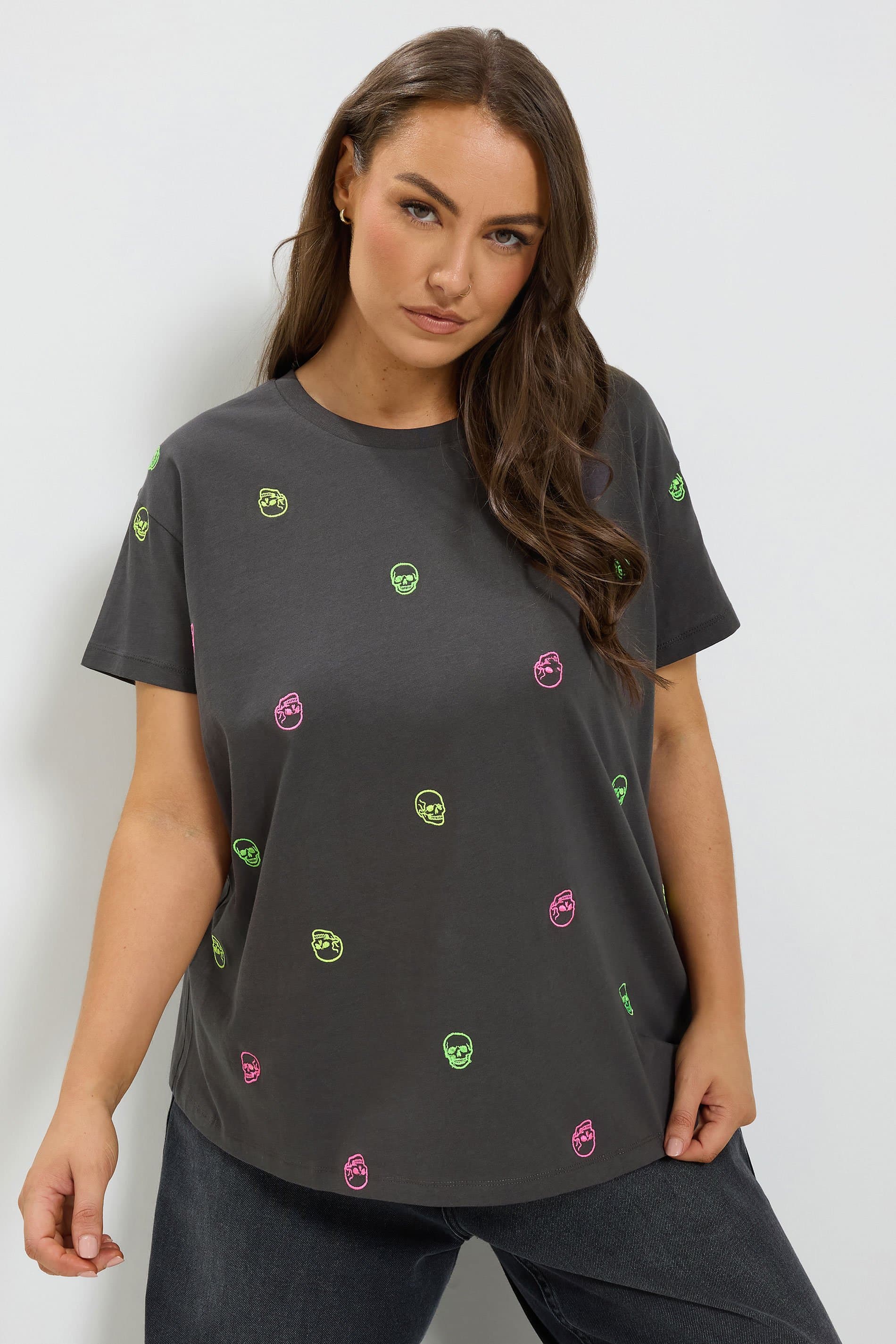 Yours Plus Size Grey Skull Embroidered Tshirt