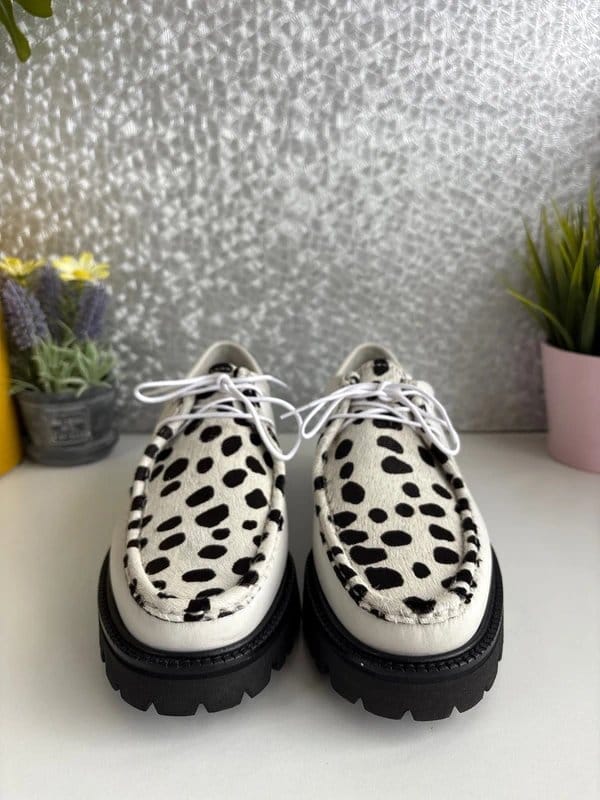 G. H. Bass & Co. G H Bass & Co Wallace Two Eye Wild Leather Shoes UK Size 7 US 9 - White - 1