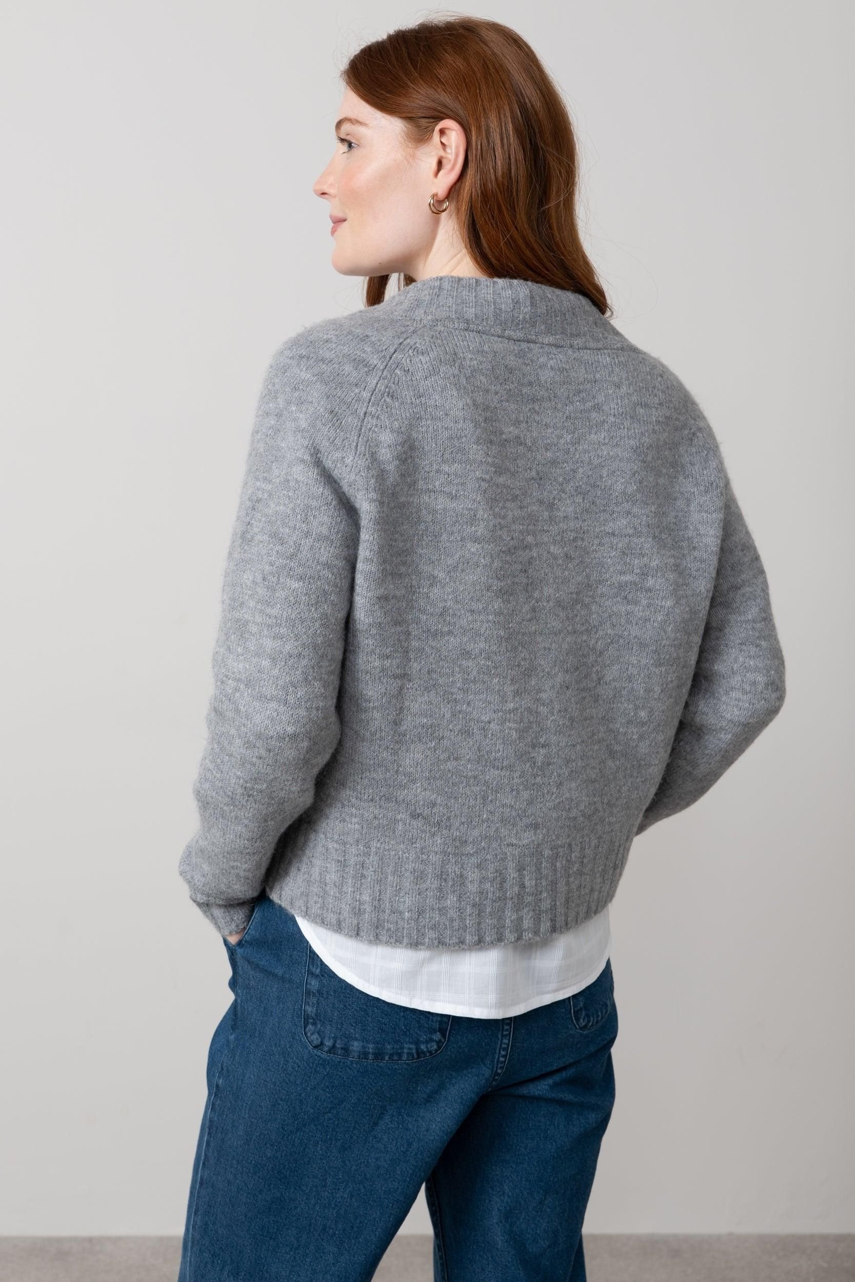 Lily & Me Lily & Me Women's Woodchester V-Neck Blended yarn Boxy Fit Jumper in Grey - 4