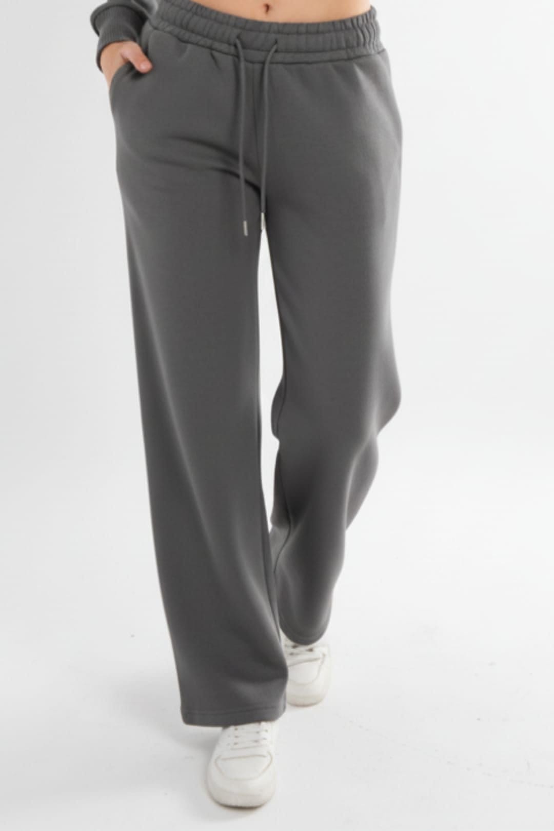 STYLEWISE STYLEWISE Women's Cropped Zip Up Sweatshirt & Wide Leg Trouser Tracksuit in Dark Grey - 4