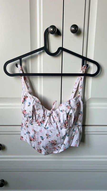 Bershka Berksha Pink floral crop top