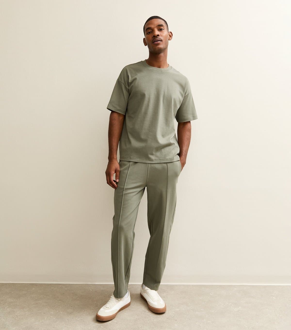 New Look Men's Khaki Relaxed Straight Leg Pintuck Joggers New Look