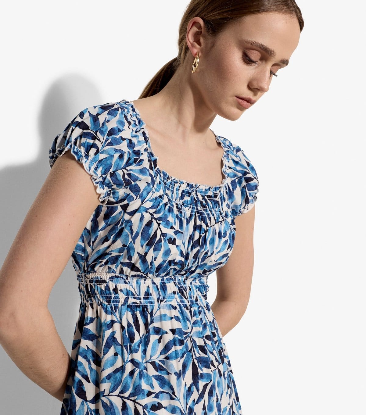 Apricot Women's Blue Watercolour Leaf Short Sleeve Midi Dress Apricot New Look - 4