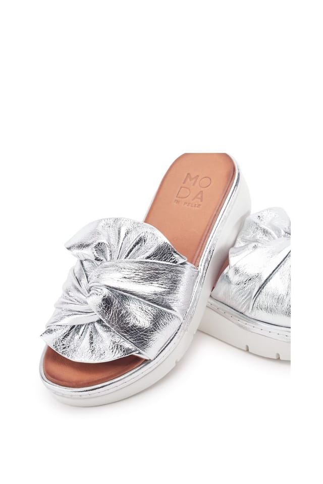 Moda In Pelle Moda In Pelle Women's 'Ollin' Leather Flatforms in Silver - 3