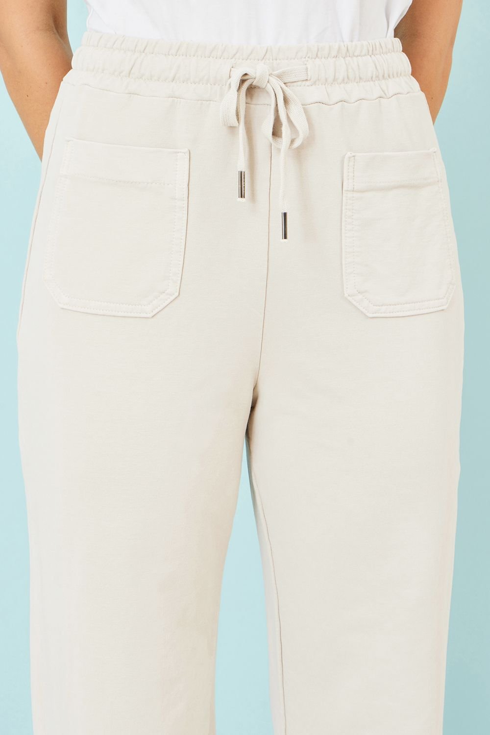 Yumi Yumi Women's Cream Relaxed Stretch Wide Leg Trousers With Pockets in Beige - 4