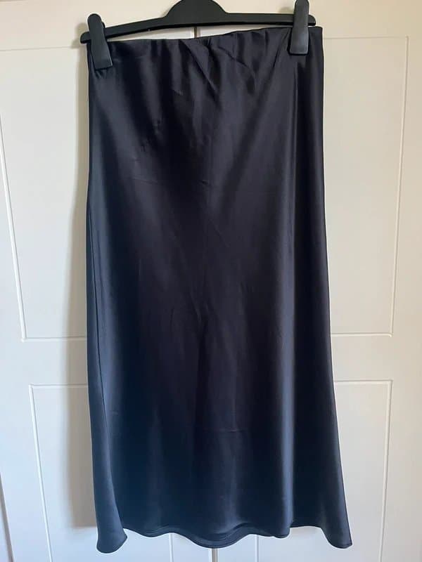 New Look Black midi satin skirt