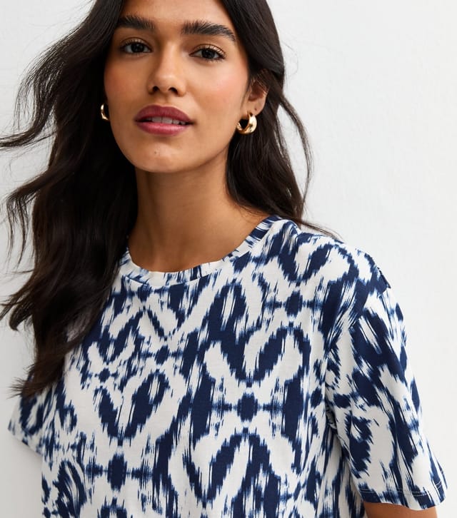 New Look Women's Navy Abstract Pattern Short T-Shirt New Look - 2