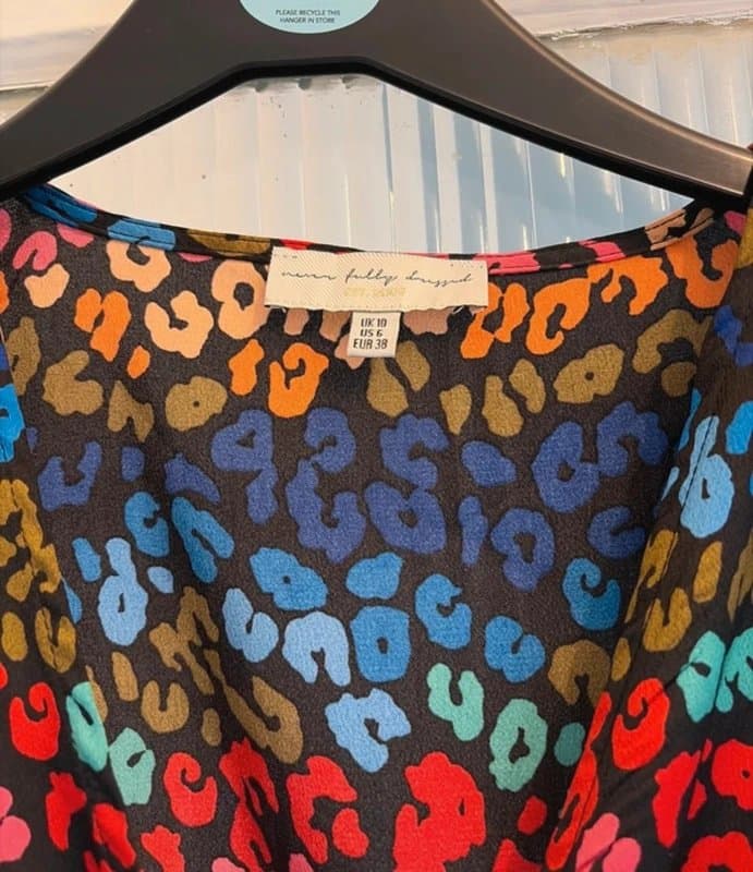 Never Fully Dressed Women’s Never Fully Dressed leopard print blouse size 10
