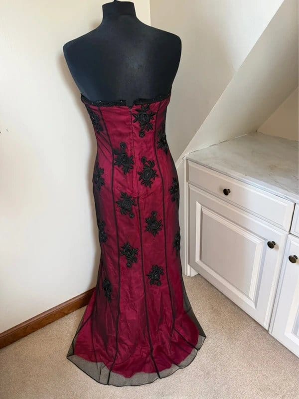 Morgan & Co. Morgan & Co Vintage y2k 90s 00s Gothic Burgundy Floral Embroidered Evening Prom Dress Size 6/8 - 1