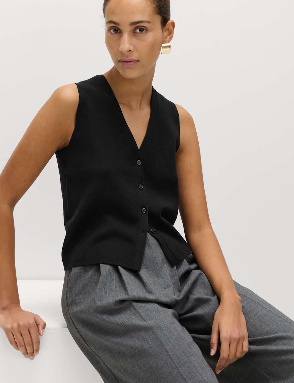 Marks & Spencer M&S V-Neck Cropped Knitted Waistcoat Black