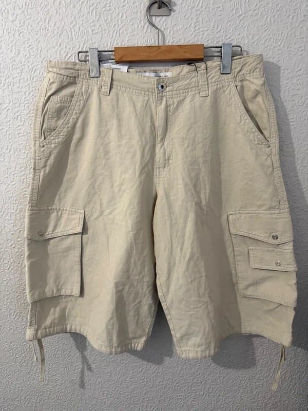 Bershka Bershka cargo baggy shorts size 16