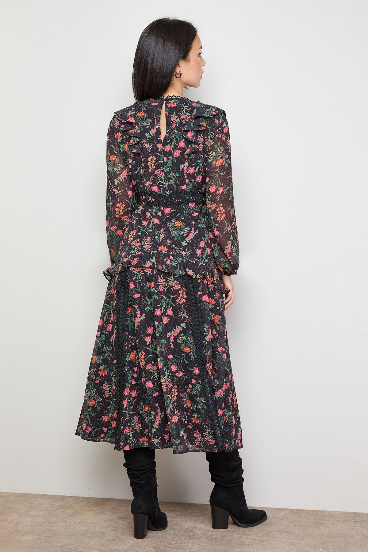 Oasis Oasis Women's Petite Chiffon Printed Lace Trim Detail Ruffle Midi Dress in Black - 3