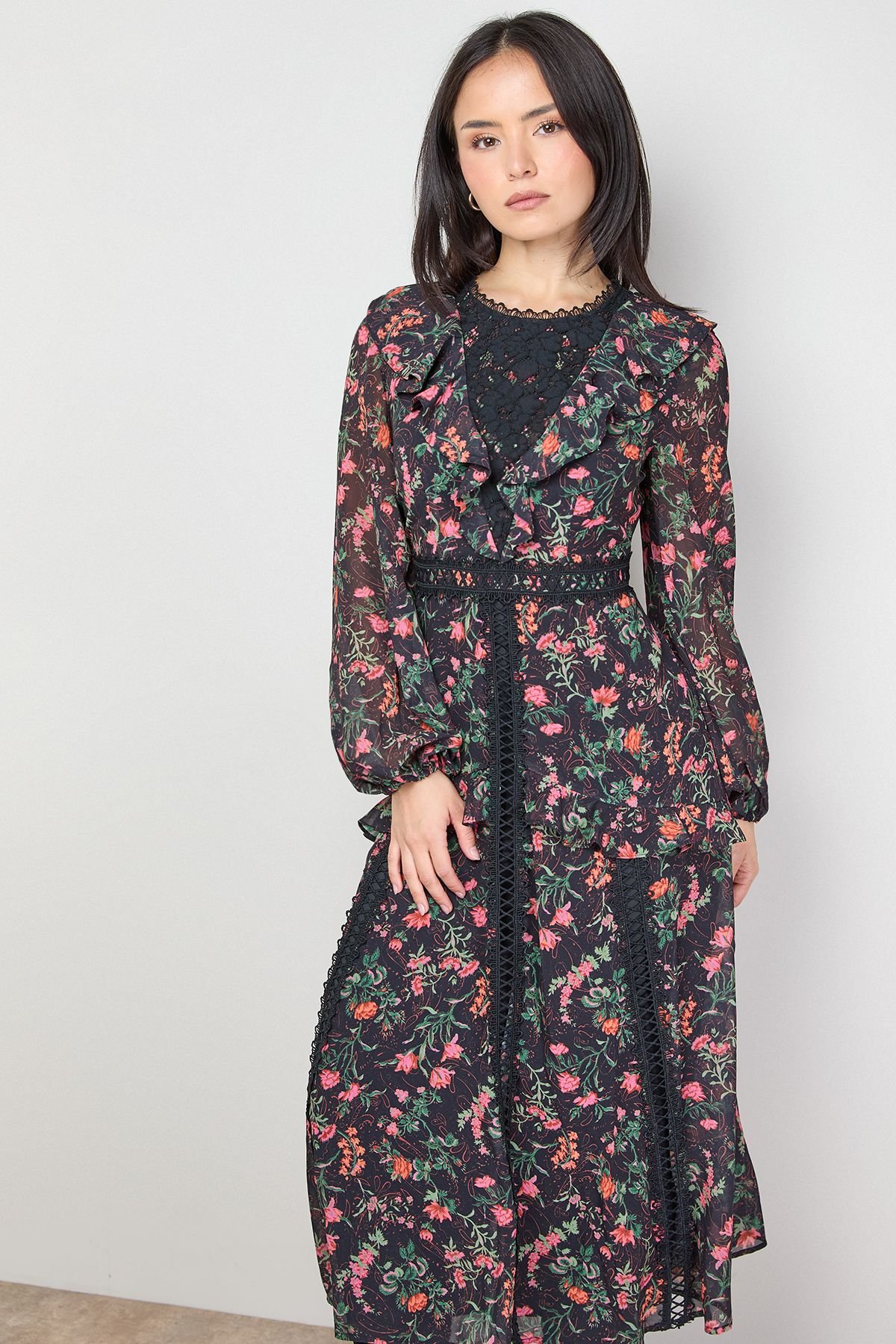 Oasis Oasis Women's Petite Chiffon Printed Lace Trim Detail Ruffle Midi Dress in Black - 4