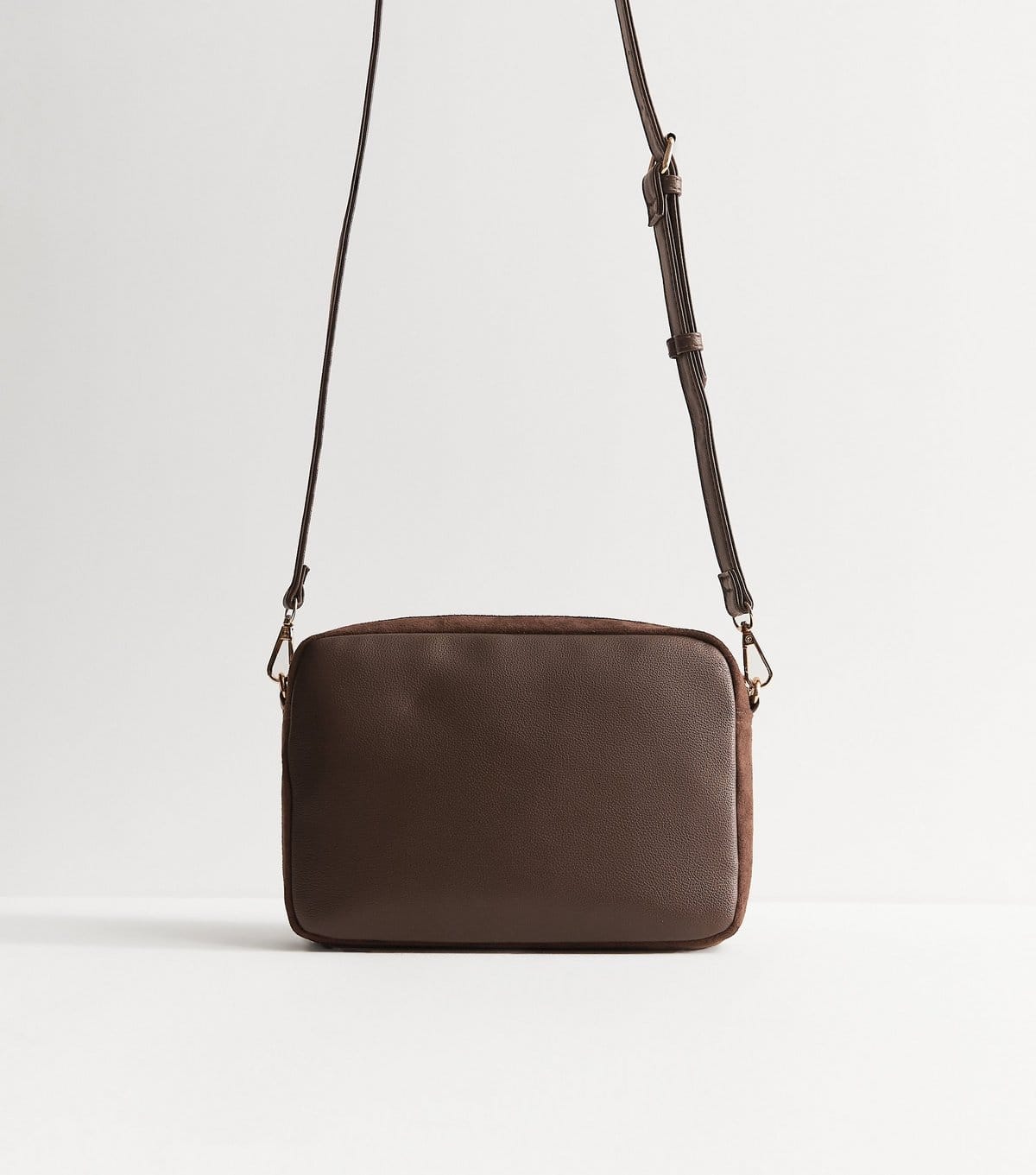 New Look Dark Brown Faux Suede Camera Bag New Look - 4