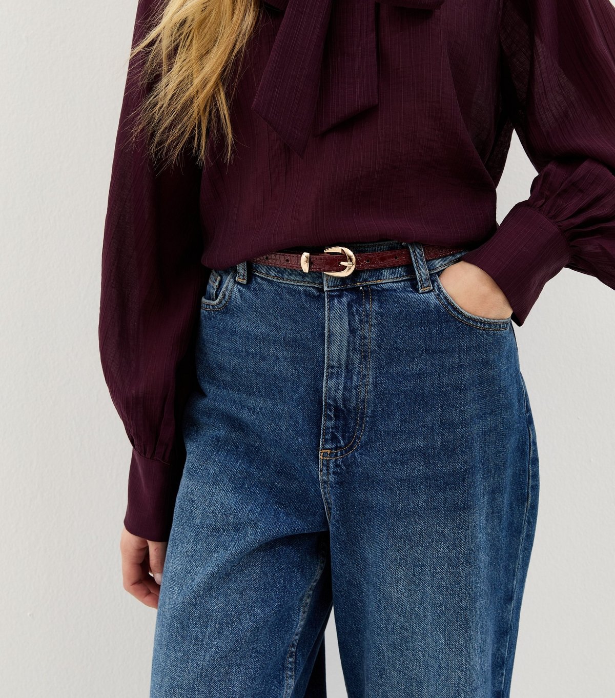 New Look Pack of 2 Black and Burgundy Croc Embossed Crescent Belts New Look - 2