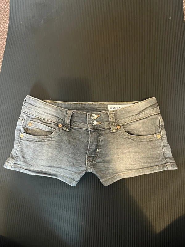 Bershka bershka low rise mini shorts