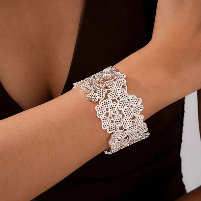 Angel Barocco Angel Barocco Women's Floral Lace Open Cuff Bangle - 2