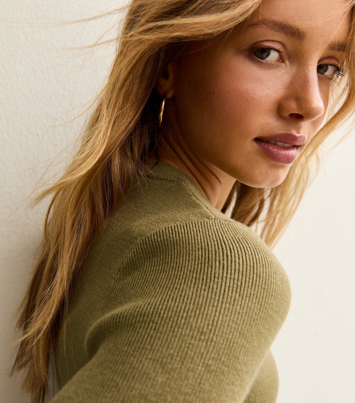 New Look Women's Green Ribbed Knit Crew Neck Jumper New Look - 2