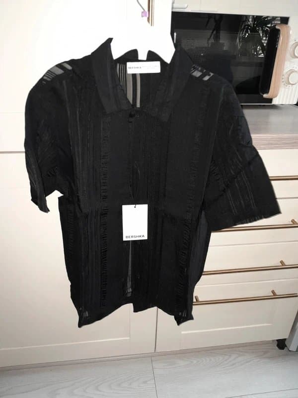 Bershka Bershka men's black shirt.