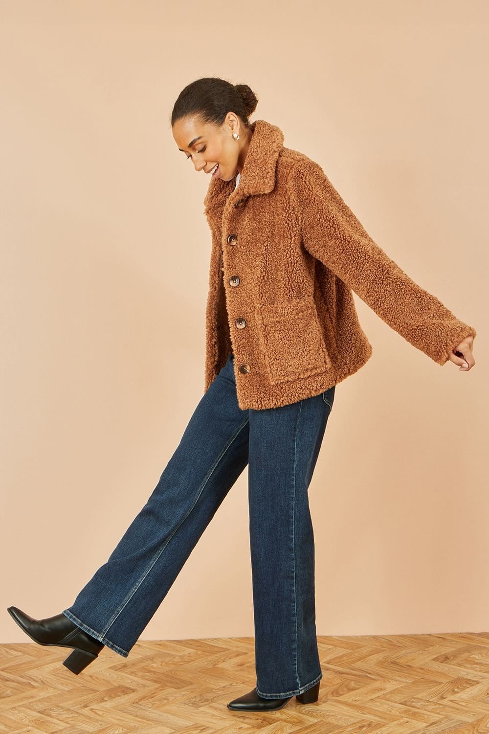 Yumi Yumi Women's Brown Short Teddy Bear Jacket - 4