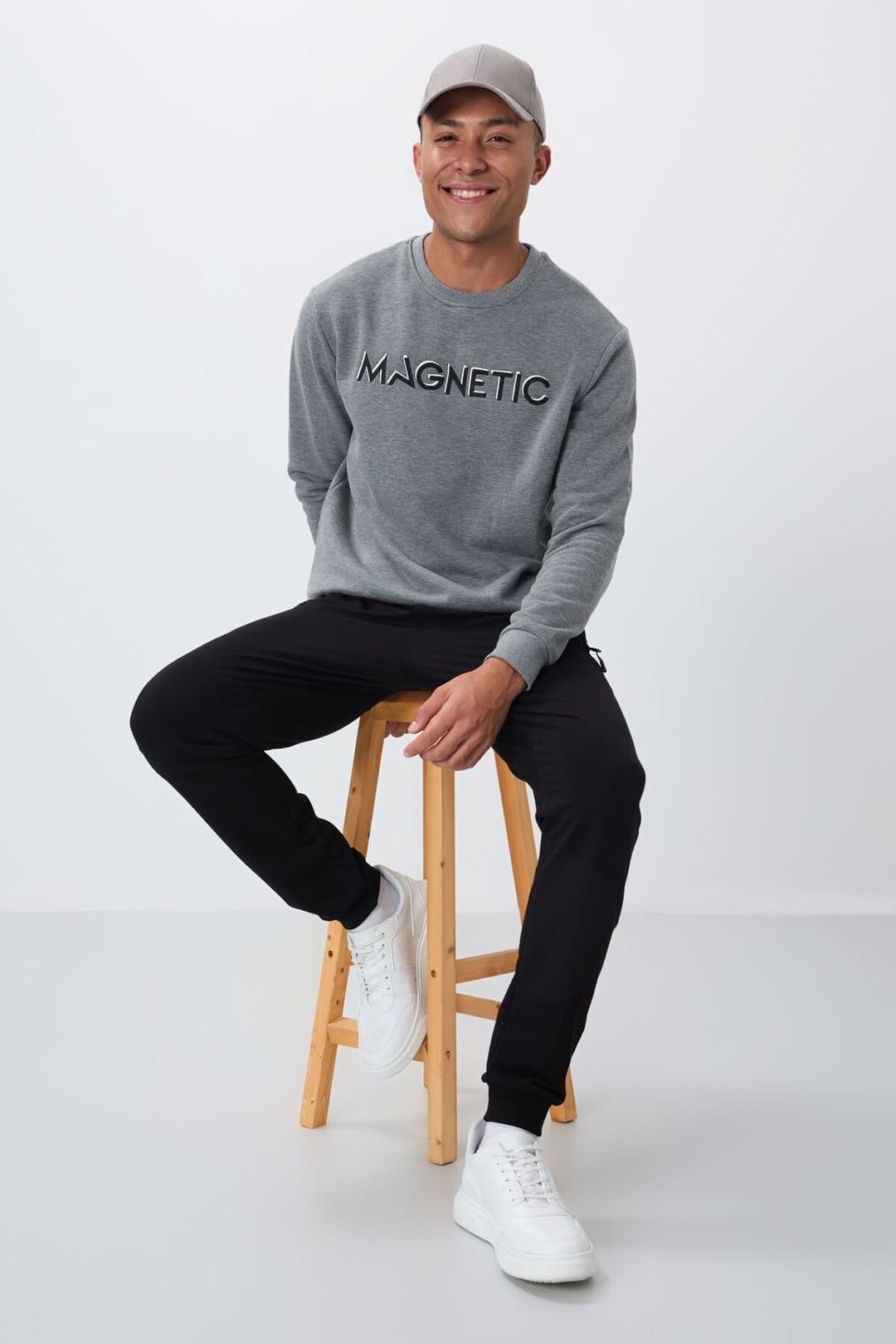 Tommy Life Tommy Life Men's Printed Crew Neck Sweatshirt in Mid Grey - 4