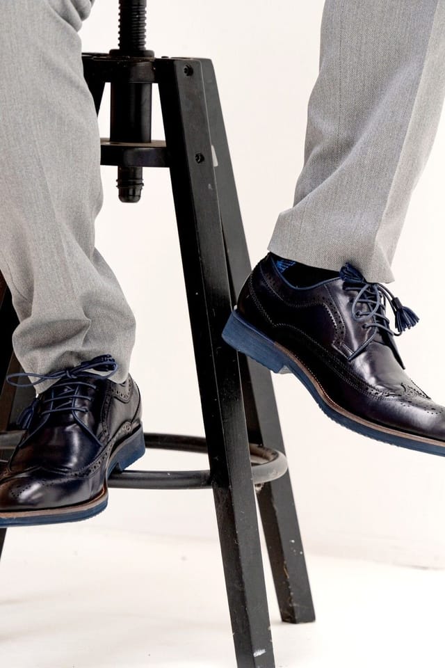 Alexander Pace Alexander Pace Men's 'Johnsons' Premium Leather Brogue Shoe in Dark Navy - 2