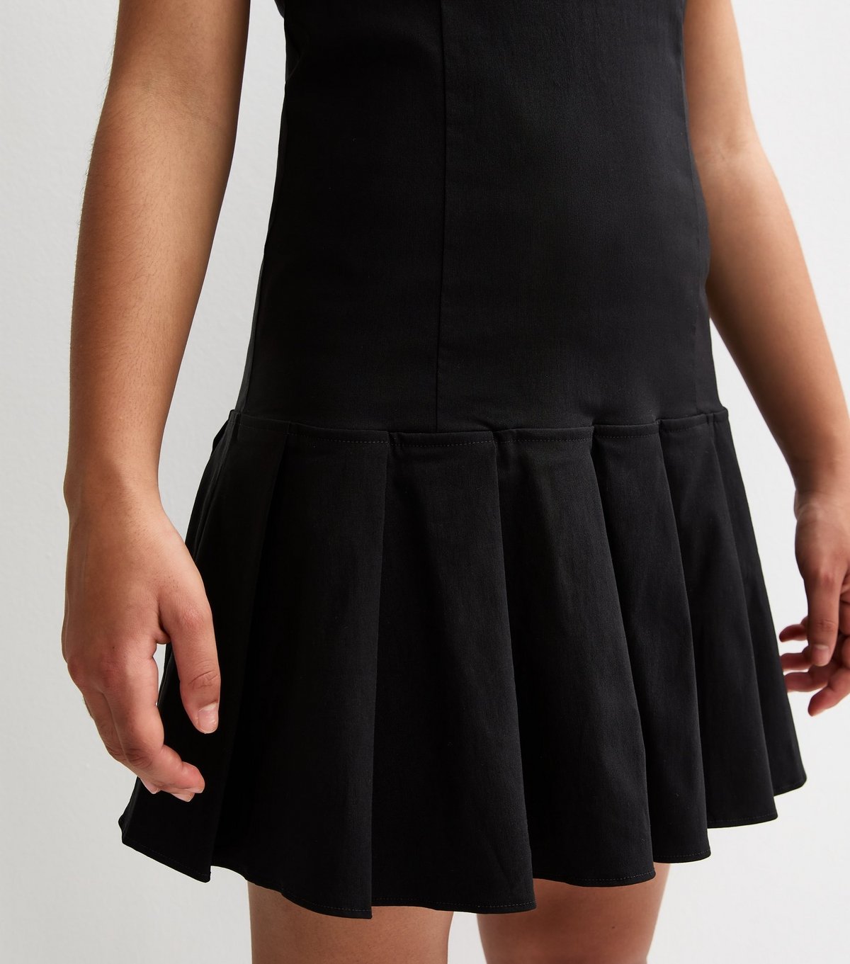 New Look Girls' Black Pleated Dropped Skirt School Dress New Look - 4
