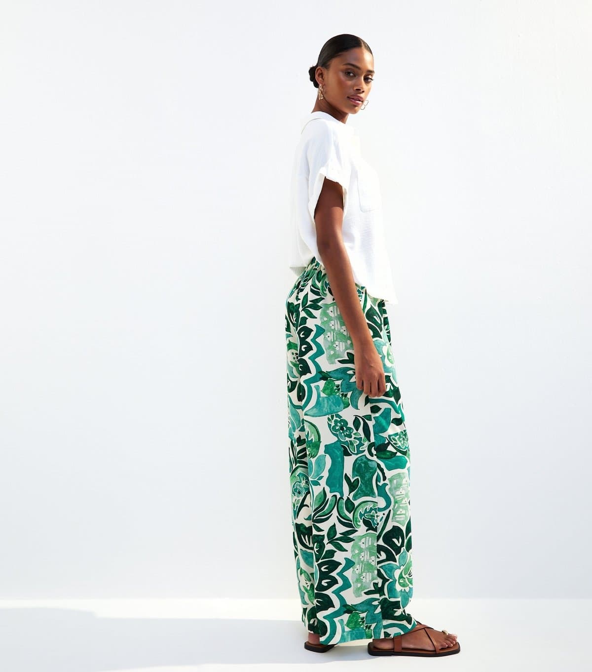 New Look Women's Green Paisley Print Wide Leg Trousers New Look