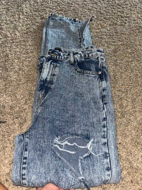PrettyLittleThing Ladies split ankle straight jeans