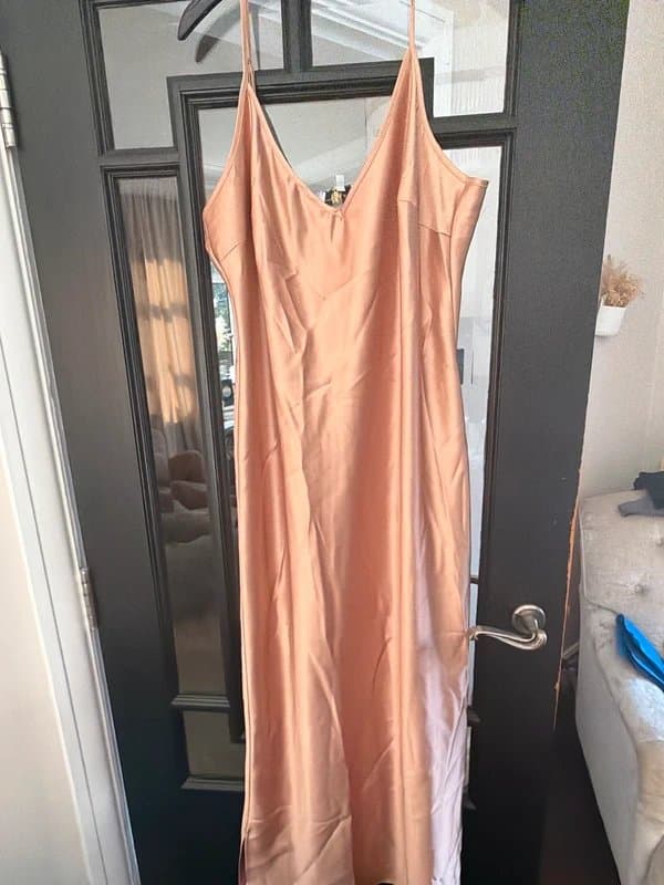 Never Fully Dressed Never Fully Dressed Champagne Satin Slip Dress – Size 16