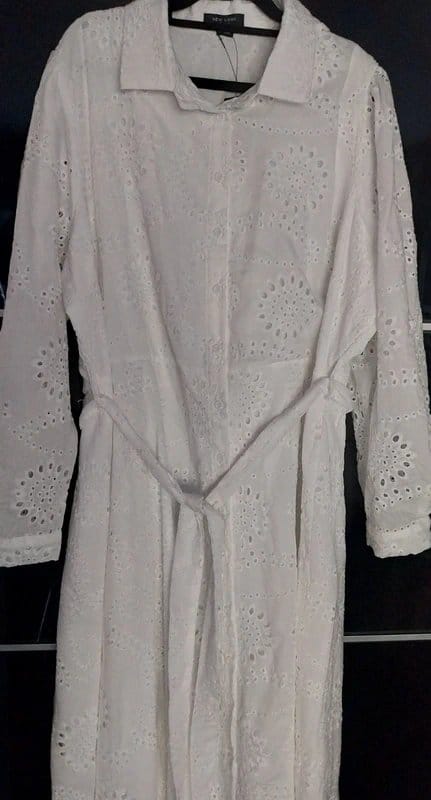 New Look White Embroidered Lace Maxi Dress Size 22