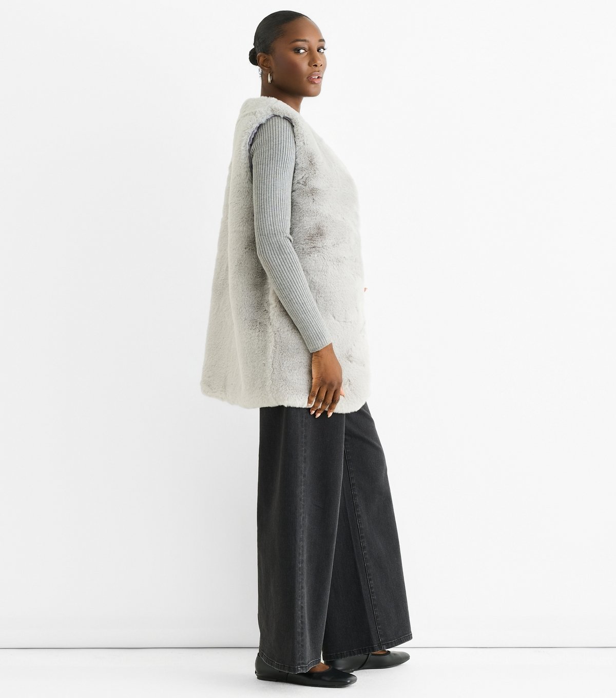 Gini London Women's Grey Faux Fur Gilet Gini London New Look - 3