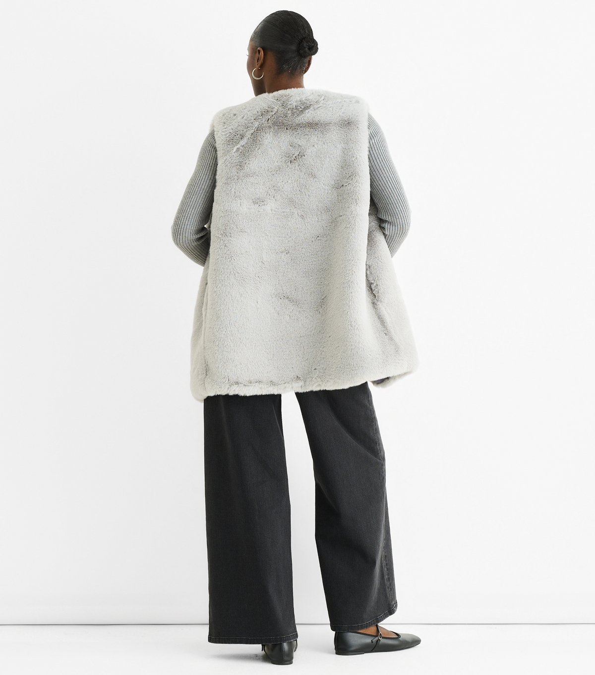 Gini London Women's Grey Faux Fur Gilet Gini London New Look - 4