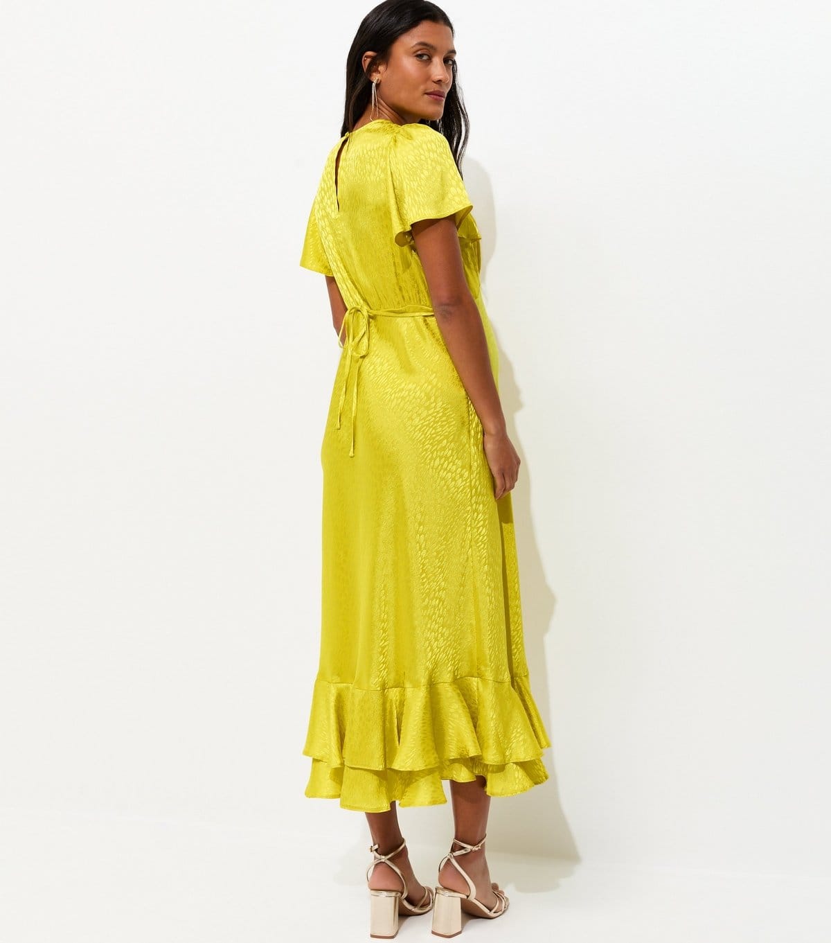 New Look Women's Maternity Light Green Feather Jaquard Satin Midi Dress New Look - 4
