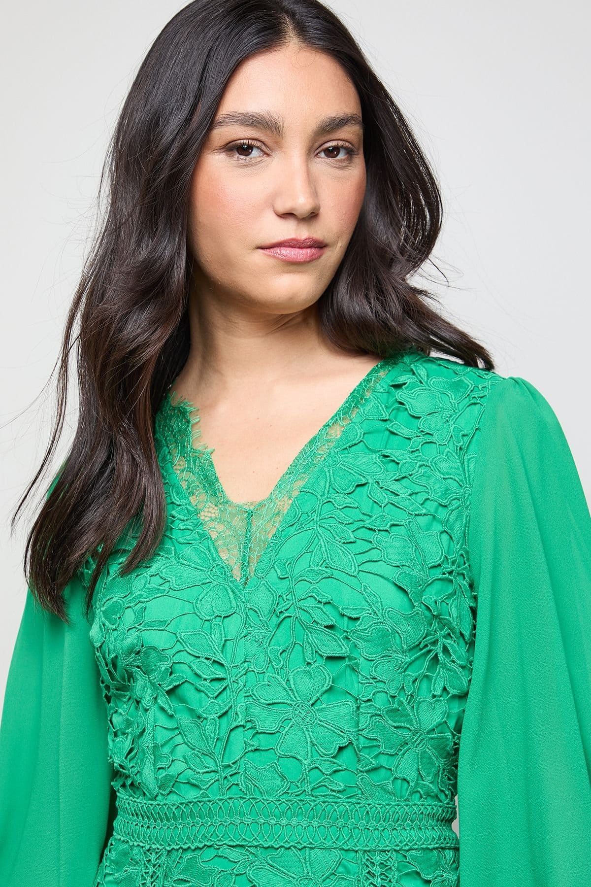 Oasis Oasis Women's Lace Puff Sleeve V Neck Midaxi Dress in Green - 4