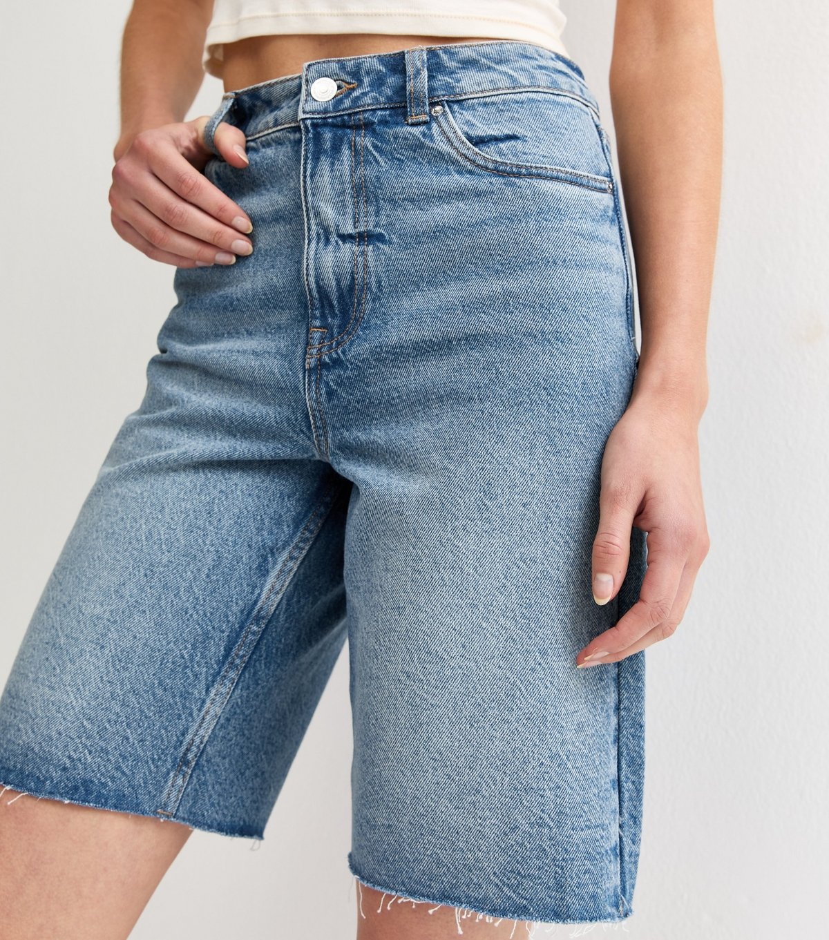 New Look Women's Tall Blue Raw Edge Denim Bermuda Shorts New Look - 2