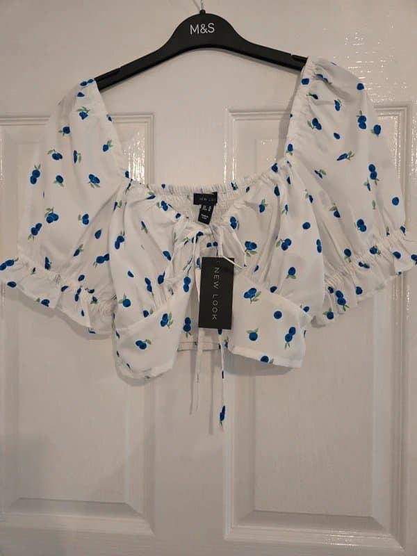 New Look Newlook blueberry crop top with tie.