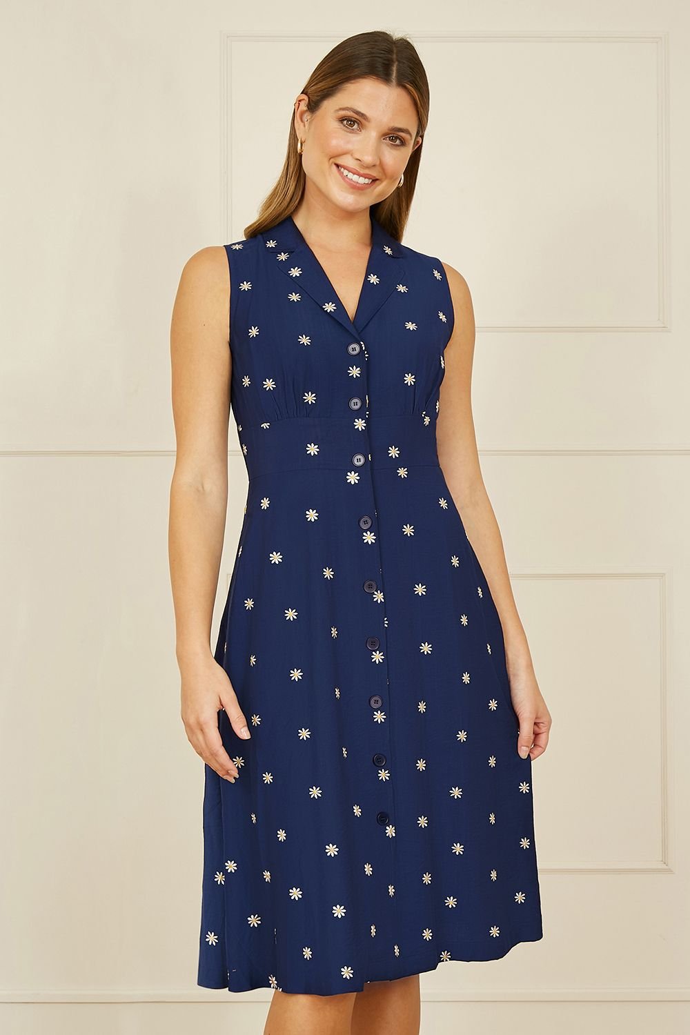 Yumi Yumi Women's Navy Daisy Print Sleeveless Shirt Dress - 2