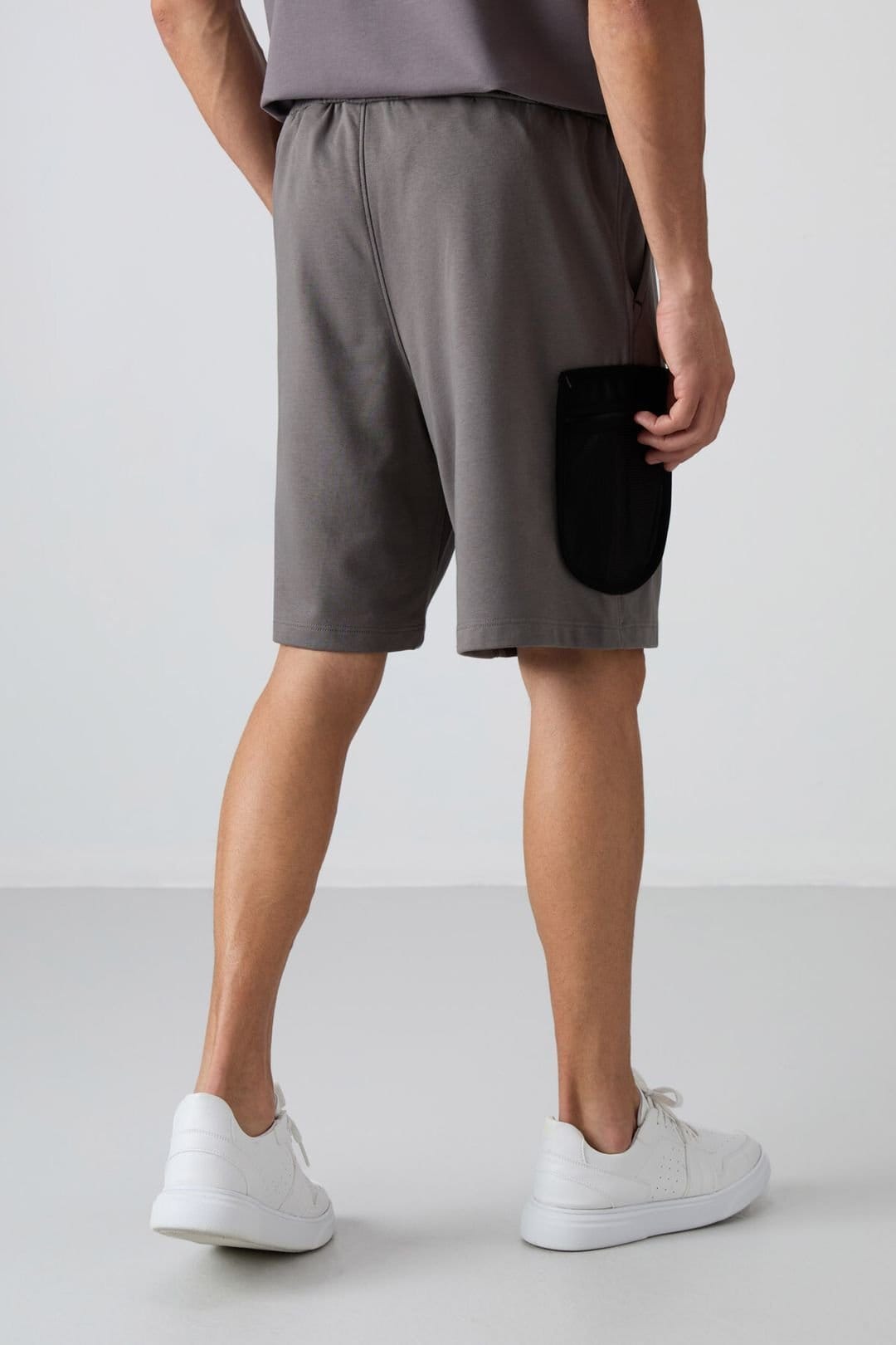 Tommy Life Tommy Life Men's Wide-leg Cargo Shorts in Charcoal - 4