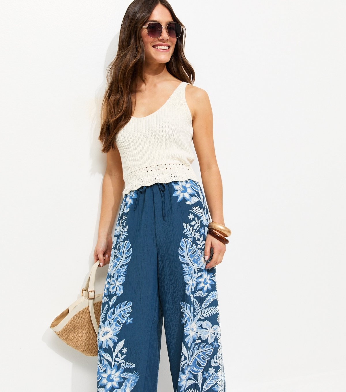 New Look Women's Petite Blue Botanic Print Wide Leg Trousers New Look - 1